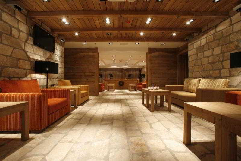Four Points By Sheraton Kolasin Interior photo
